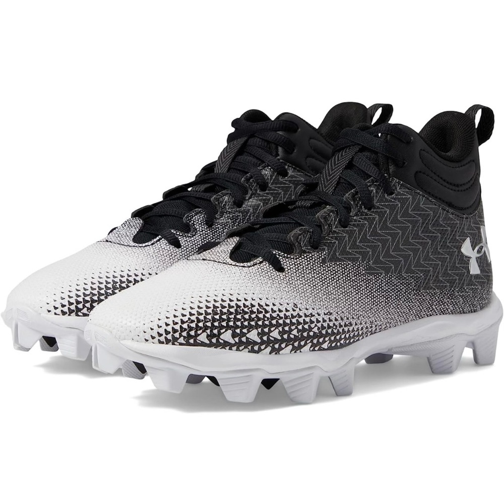 UNDER ARMOUR football CLEATS. SIZE 3 boys